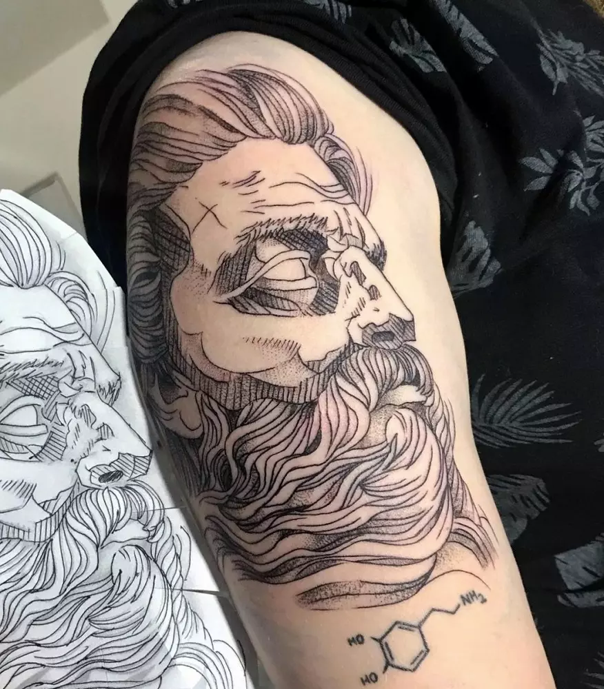 Foto de uma tatuagem desenhada pelo Matheus Sampaio