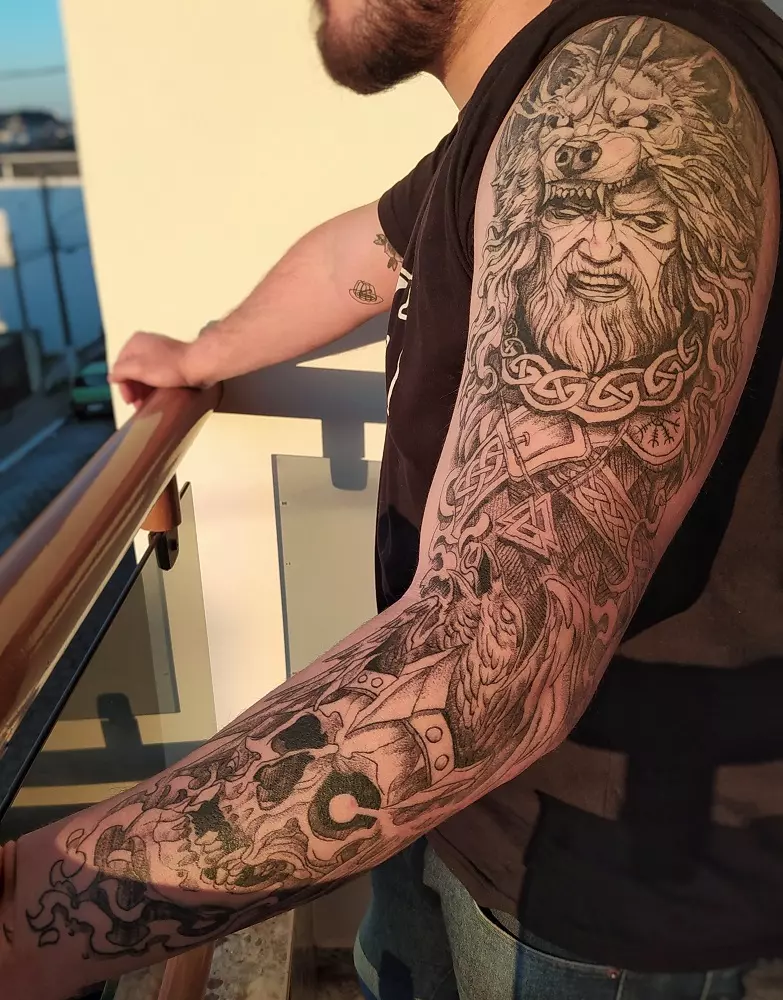 Foto de uma tatuagem desenhada pelo Matheus Sampaio